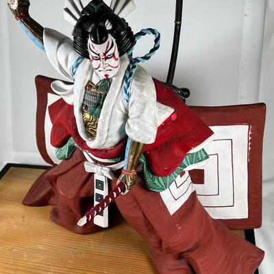 Hakata #5143 Shintencho Minamidori Samurai  with stand, statue