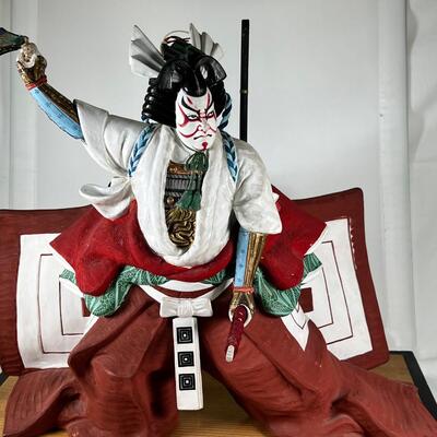 Hakata #5143 Shintencho Minamidori Samurai  with stand, statue