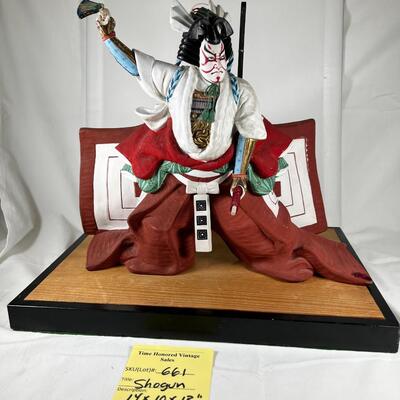 Hakata #5143 Shintencho Minamidori Samurai  with stand, statue