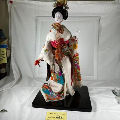 1960s Hakata geisha resin statue beauitful Kimono 19"