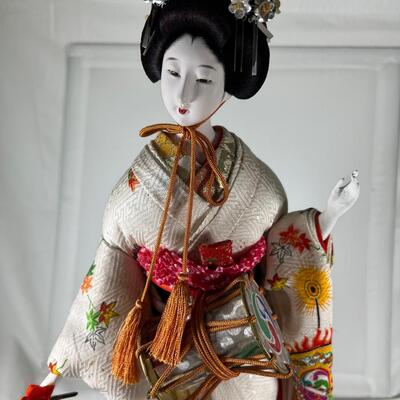 1960s Hakata geisha resin statue beauitful Kimono 19"