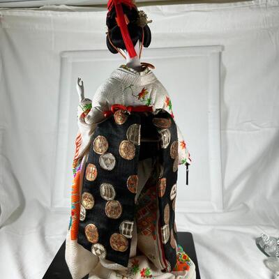1960s Hakata geisha resin statue beauitful Kimono 19"