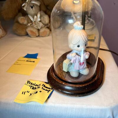Teddy bears, Precious Moments lamp, ceramic roses in an etched glass dish