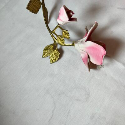 Teddy bears, Precious Moments lamp, ceramic roses in an etched glass dish