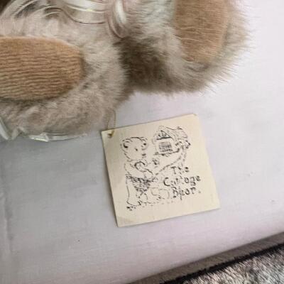 Teddy bears, Precious Moments lamp, ceramic roses in an etched glass dish