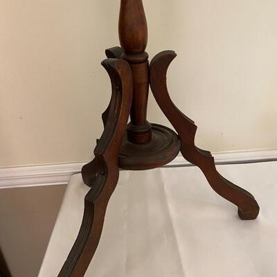 Small Accent Table Lot 