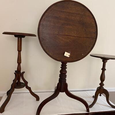 Small Accent Table Lot 