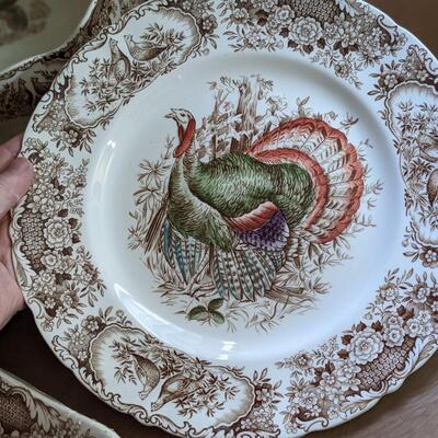 12 Settings of Windsor Ware Wild Turkey Pattern of China, Nice Condition