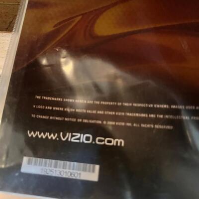 31" Vizio smart  Full HD TV working and  Zenith DVD  VHS