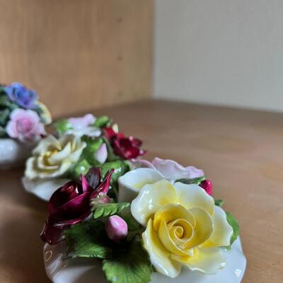 VINTAGE  5 AYNSLEY CAPODIMONTE ROSES MADE IN ENGLAND