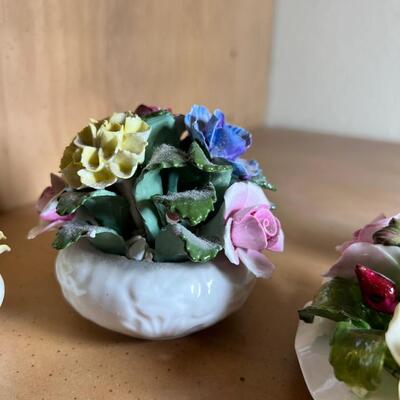 VINTAGE  5 AYNSLEY CAPODIMONTE ROSES MADE IN ENGLAND