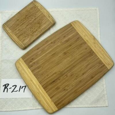 2 Wooden Cutting Boards