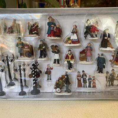 Department 56 ~ Village accessories