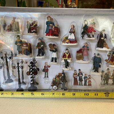 Department 56 ~ Village accessories