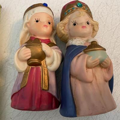 Vintage 12 piece  Nativity Set