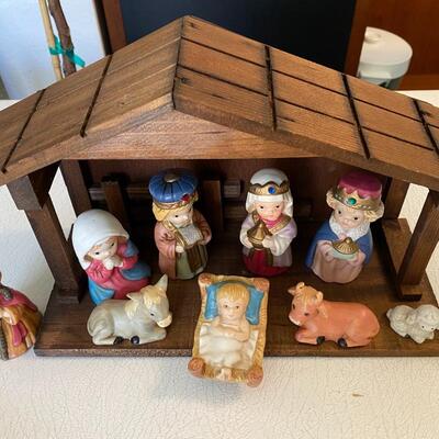 Vintage 12 piece  Nativity Set