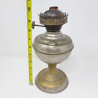 ANTIQUE METAL OIL LAMP