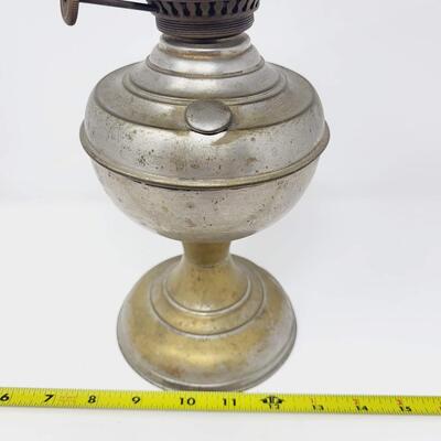 ANTIQUE METAL OIL LAMP