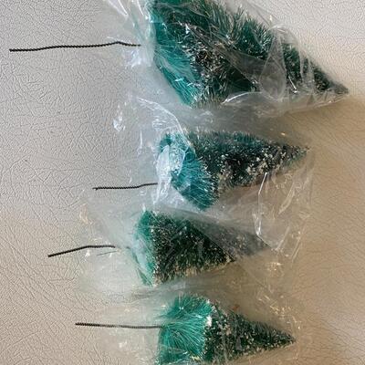 LEMAX - Village Landscape Mountain Back