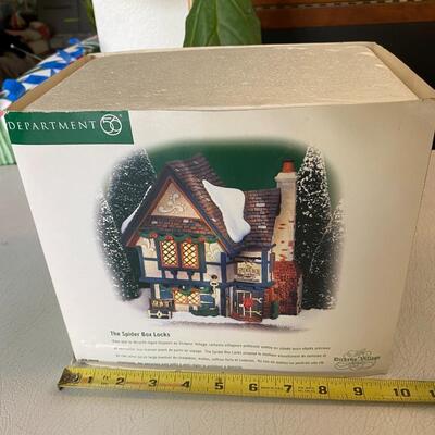 Department 56 - Spider Box Locks
