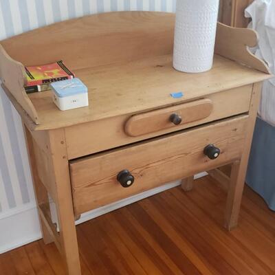 Pine side table with drawers