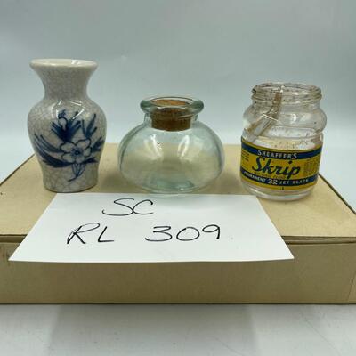 Small decorative jar asst