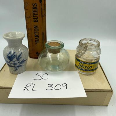 Small decorative jar asst