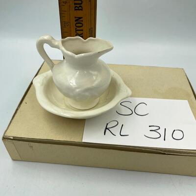 Shanty miniature bowl and pitcher
