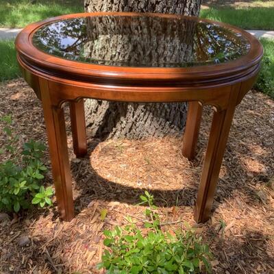 Glass and wood side table with lamp