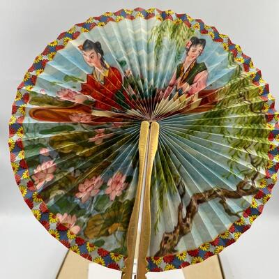 Foldaway fan-â€œKeep cool and be gayâ€