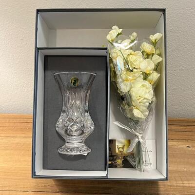 WATERFORD ~ Mothers Day Vase With Bouquet ~ NIB