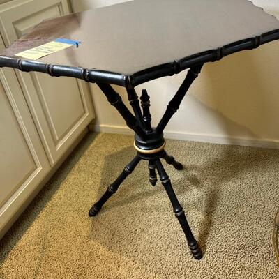 Italian six sided spindle table