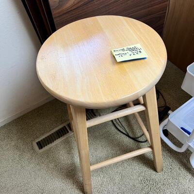 Office supplies table lamp stool