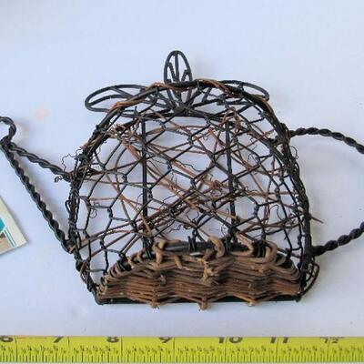 Decorative Wire Wall Pocket and Catnip Seeds