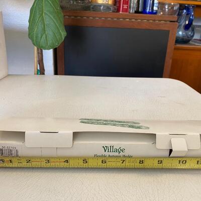 Department 56 ~ Flexible Autumn Hedge