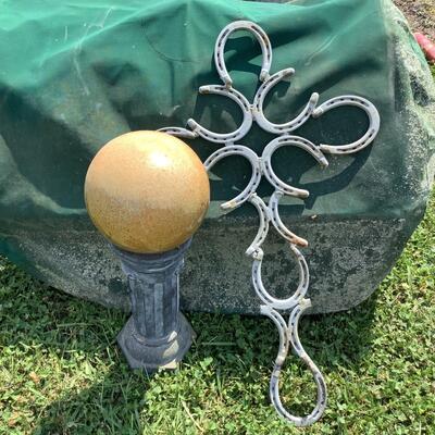 5295 Yard Globe and Horseshoe Cross Garden Decor