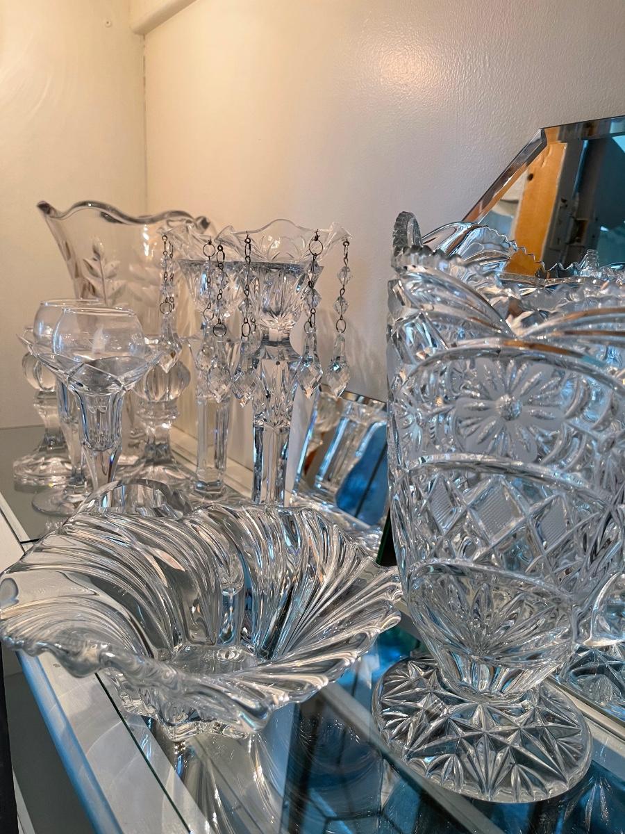 DR23Glassware (Top shelf/left)