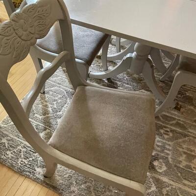 DR19-Kitchen Table with 6 Chairs and 2 additional leaves