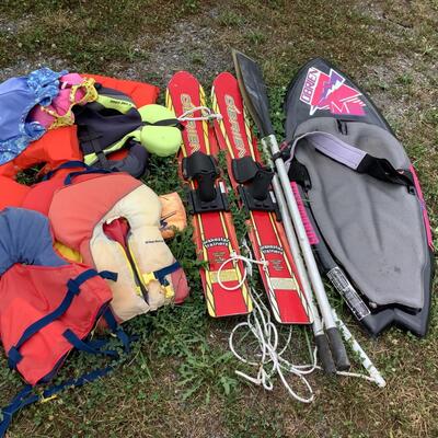 5301 Waterboard, Ski's, Paddles, Life Jackets and more