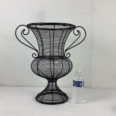 5311 Metal Wire Urn