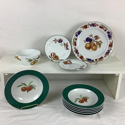 5316  10 pc Set of Royal Worcester Evesham GREEN China