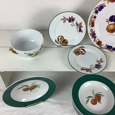 5316  10 pc Set of Royal Worcester Evesham GREEN China