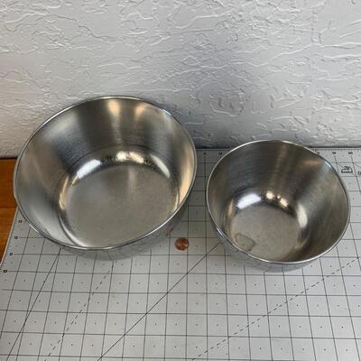 #218 Hamilton Beach Stainless Steel Mixing Bowls