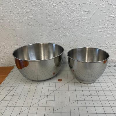 #218 Hamilton Beach Stainless Steel Mixing Bowls