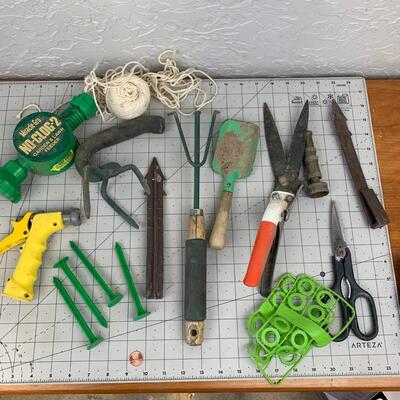 #229 Garden Tool Bundle