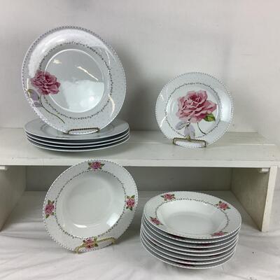 5236 Laura Ashley "Lidia" 15pc China Set