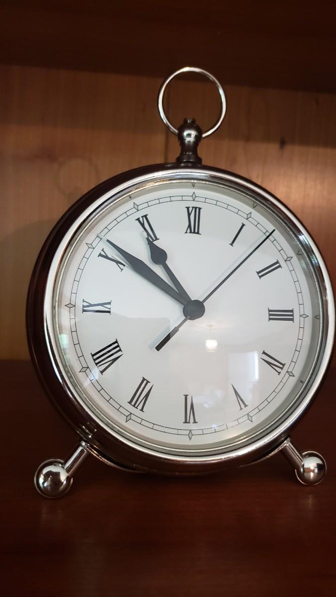 Pottery Barn alarm clock runs on batteries