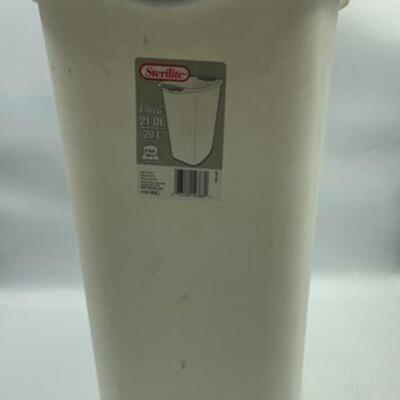 Sterilite Waste Basket