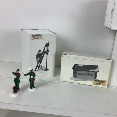 5340 Four Charles Dickens Village Series Accessory Sets