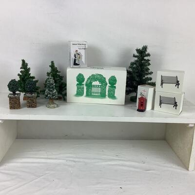 5342 Charles Dickens Village Series Accessories